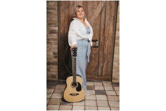 Акустическая гитара  - фото 2